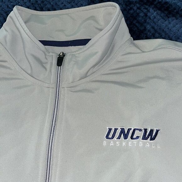 Nike UNCW Wilmington Seahawks Basketball team Sweatshirt Jacket XL Gray Men’s - Picture 1 of 4